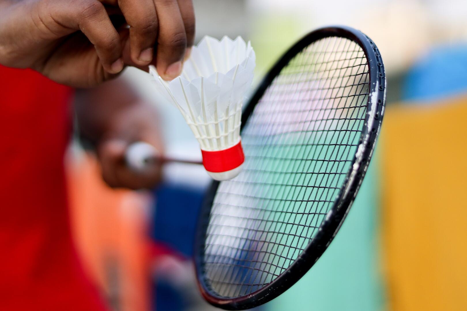 S-badminton ve Sportcentru Evropská - dvouhra i čtyřhra